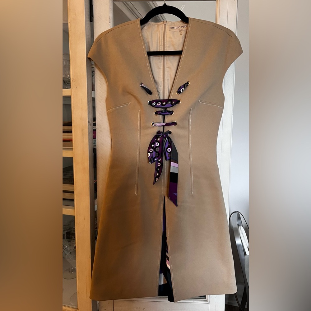 Emilio Pucci Beige Cotton Blend Fabric with Silk Tie and Lining in Purple Hues